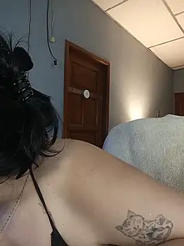 DanelyLopez online show from June 16, 2026, 1:41 am