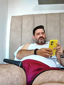 Snapshot of Maxi_TheBigDaddy chatting on February 27, 2026, 2:28 pm Maxi TheBigDaddy online show from February 27, 2026, 2:28 pm