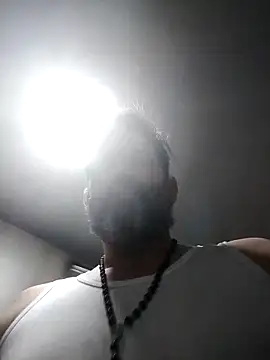 Snapshot of Maxi_TheBigDaddy chatting on March 20, 2026, 11:04 am Maxi TheBigDaddy online show from March 20, 2026, 11:04 am