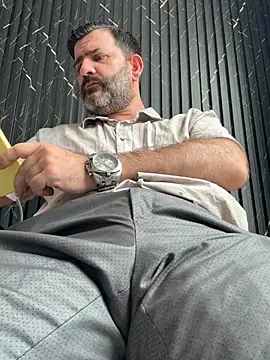Snapshot of Maxi_TheBigDaddy chatting on July 7, 2026, 2:54 pm Maxi TheBigDaddy online show from July 7, 2026, 2:54 pm