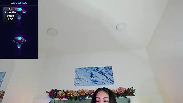 Lauralove 69 online show from December 27, 2024, 7:24 pm