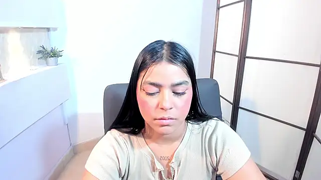 LyndaKimm online show from January 25, 2025, 3:40 am