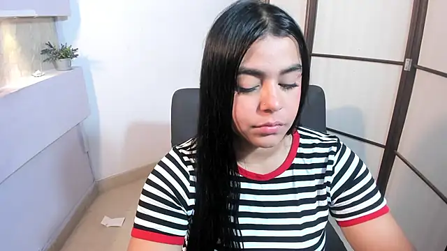 LyndaKimm online show from January 26, 2025, 8:03 am
