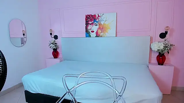 LyndaKimm online show from February 26, 2025, 5:42 am