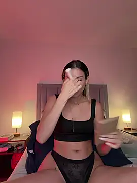DanikRosse online show from August 3, 2026, 2:43 am