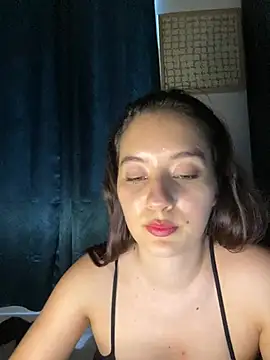 Snapshot of Sarah_millerr_ chatting on May 6, 2026, 8:25 pm Sarah millerr online show from May 6, 2026, 8:25 pm