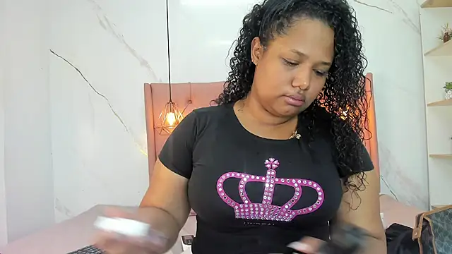 Belle Brunette online show from June 22, 2026, 12:13 pm