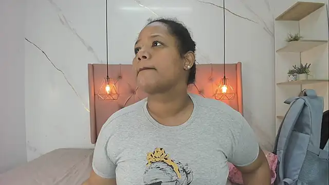 Belle Brunette online show from July 7, 2026, 11:58 am