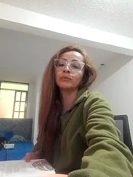 Snapshot of valeria_teiku chatting on September 18, 2025, 5:48 pm valeria teiku online show from September 18, 2025, 5:48 pm