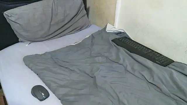 Snapshot of Rator_2 chatting on February 28, 2026, 7:26 pm Rator 2 online show from February 28, 2026, 7:26 pm