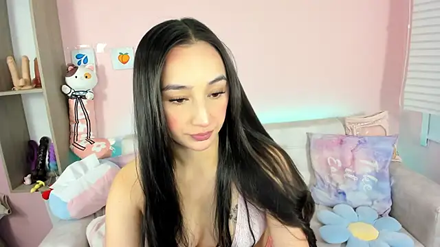 Snapshot of tinysara chatting on September 28, 2025, 4:12 pm tinysara online show from September 28, 2025, 4:12 pm