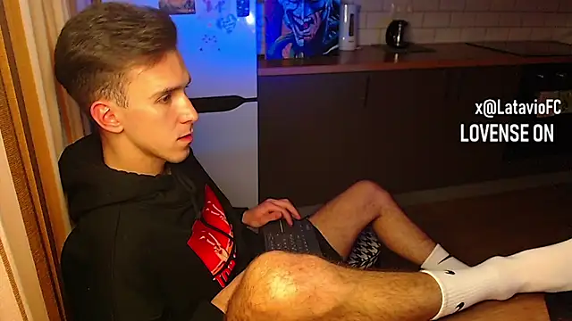 Midnighter  online show from October 29, 2025, 1:19 am