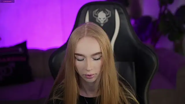 Amelia Blaze online show from September 18, 2025, 7:21 am