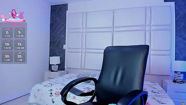 charlottewhitte online show from March 20, 2026, 11:59 am