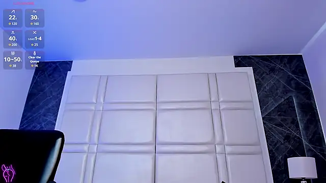 charlottewhitte online show from June 30, 2026, 12:06 pm