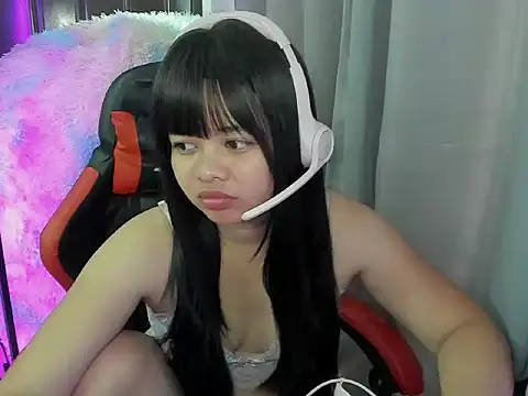 Snapshot of LovelyAngeeL chatting on October 22, 2025, 6:35 am LovelyAngeeL online show from October 22, 2025, 6:35 am