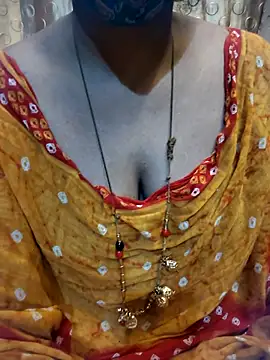 Snapshot of tuttifrutti17 chatting on April 30, 2026, 5:19 pm tuttifrutti17 online show from April 30, 2026, 5:19 pm