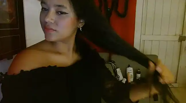 Snapshot of Chiara_petterson chatting on January 11, 2025, 4:59 am Chiara petterson online show from January 11, 2025, 4:59 am