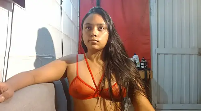 Snapshot of Chiara_petterson chatting on January 18, 2025, 4:59 am Chiara petterson online show from January 18, 2025, 4:59 am