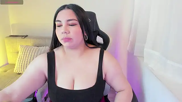ambar-wells online show from July 11, 2026, 6:54 pm