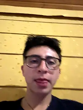 CamiRojas boy online show from September 15, 2025, 4:45 am