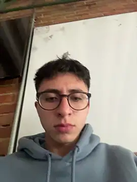 CamiRojas boy online show from May 7, 2026, 6:46 pm