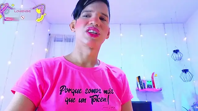 Ariel Femboy  online show from January 15, 2026, 5:23 am