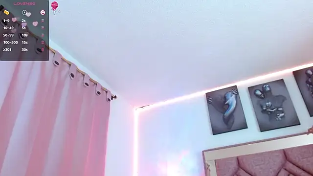 Snapshot of Angely_18 chatting on January 6, 2025, 10:58 pm Angely 18 online show from January 6, 2025, 10:58 pm