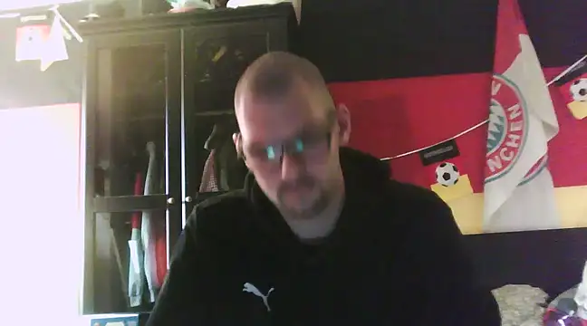 Snapshot of Die-geile-Sau chatting on March 16, 2025, 12:00 pm Die-geile-Sau online show from March 16, 2025, 12:00 pm
