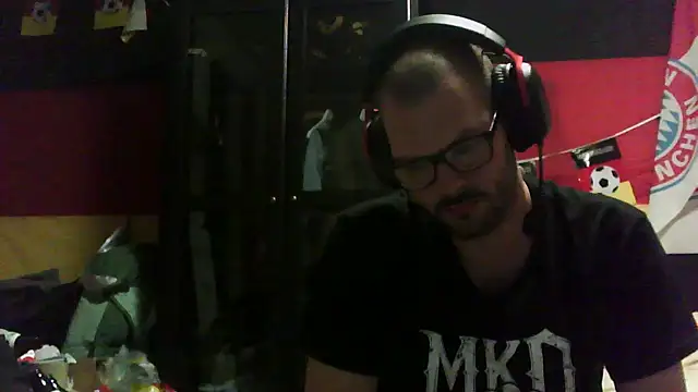 Snapshot of Die-geile-Sau chatting on September 8, 2025, 7:13 pm Die-geile-Sau online show from September 8, 2025, 7:13 pm