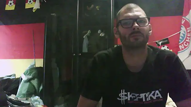 Snapshot of Die-geile-Sau chatting on September 9, 2025, 2:38 pm Die-geile-Sau online show from September 9, 2025, 2:38 pm