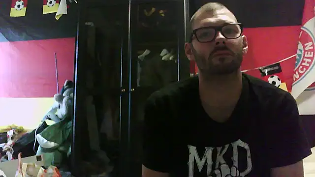 Snapshot of Die-geile-Sau chatting on September 18, 2025, 3:25 pm Die-geile-Sau online show from September 18, 2025, 3:25 pm