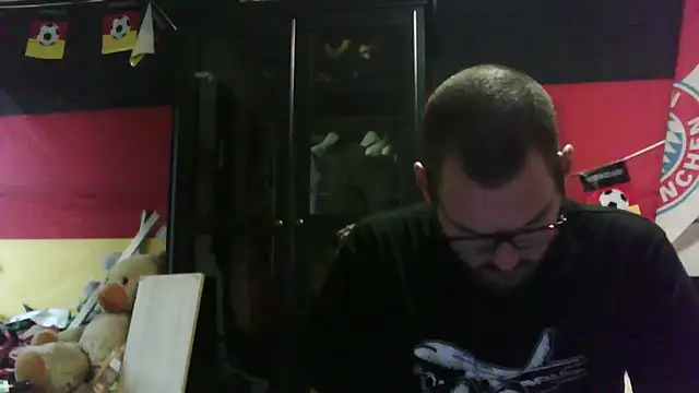 Die-geile-Sau online show from October 19, 2025, 3:23 pm