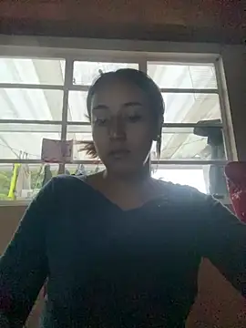 Snapshot of Vaiolet_a chatting on December 18, 2024, 10:46 pm Vaiolet a online show from December 18, 2024, 10:46 pm