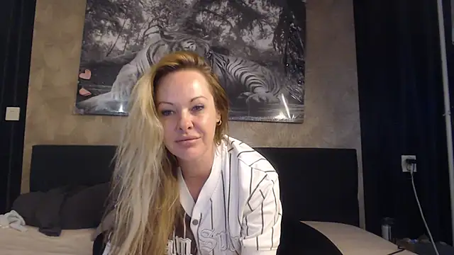 Snapshot of dutch_prinses chatting on April 4, 2026, 3:09 pm dutch prinses online show from April 4, 2026, 3:09 pm