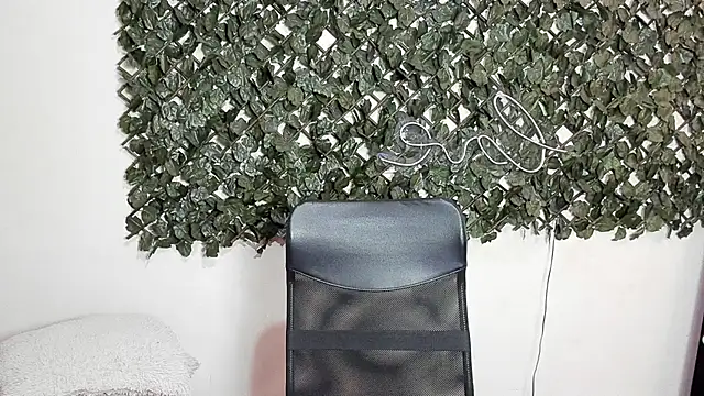 Sofia Franco  online show from April 28, 2026, 7:41 pm