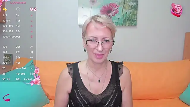 iamyourdream89 online show from December 2, 2024, 1:02 pm