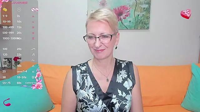 iamyourdream89 online show from December 14, 2024, 7:18 am