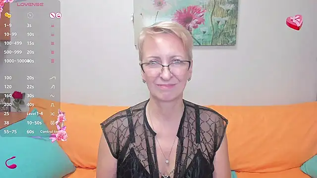 iamyourdream89 online show from December 15, 2024, 10:58 pm