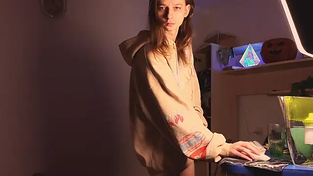 Frank Fraer online show from February 8, 2026, 4:38 am