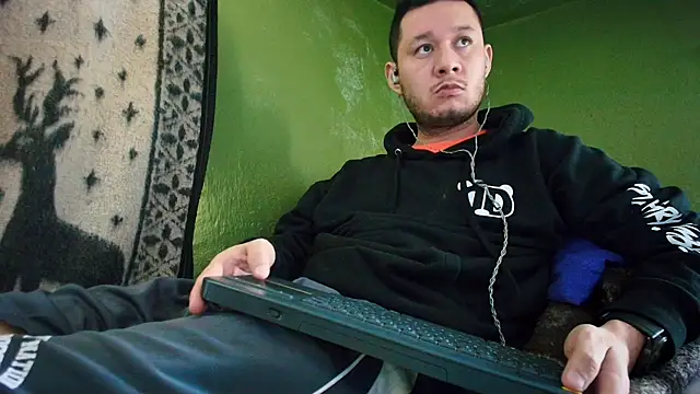 sweet cock28 online show from January 10, 2025, 3:58 pm