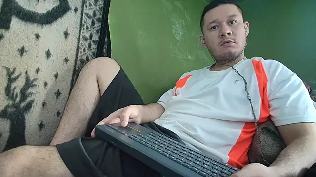 Snapshot of sweet_cock28 chatting on September 15, 2025, 3:34 pm sweet cock28 online show from September 15, 2025, 3:34 pm