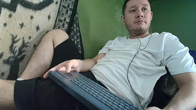 Snapshot of sweet_cock28 chatting on September 23, 2025, 3:15 pm sweet cock28 online show from September 23, 2025, 3:15 pm