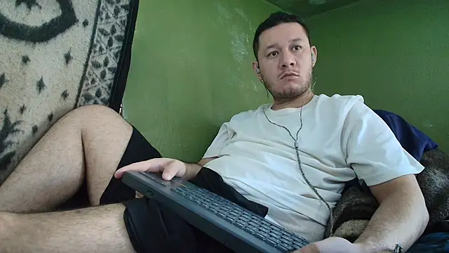 Snapshot of sweet_cock28 chatting on September 25, 2025, 3:38 pm sweet cock28 online show from September 25, 2025, 3:38 pm