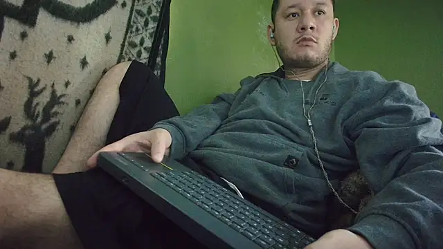 Snapshot of sweet_cock28 chatting on September 26, 2025, 3:38 pm sweet cock28 online show from September 26, 2025, 3:38 pm