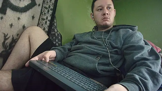 Snapshot of sweet_cock28 chatting on September 29, 2025, 3:28 pm sweet cock28 online show from September 29, 2025, 3:28 pm