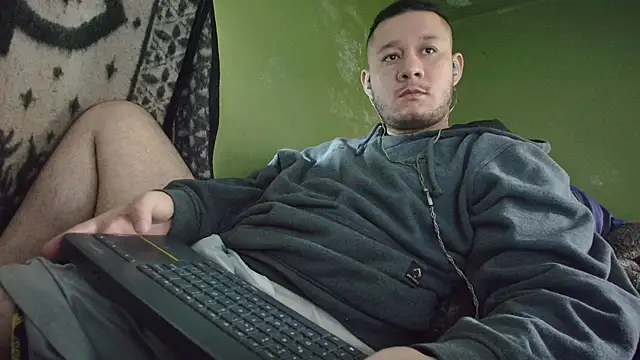 Snapshot of sweet_cock28 chatting on October 4, 2025, 3:32 pm sweet cock28 online show from October 4, 2025, 3:32 pm