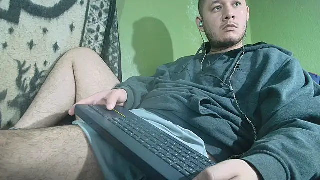 Snapshot of sweet_cock28 chatting on October 10, 2025, 3:44 pm sweet cock28 online show from October 10, 2025, 3:44 pm