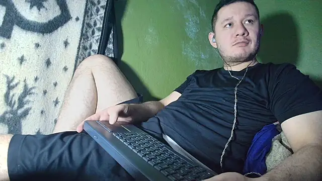 Snapshot of sweet_cock28 chatting on October 22, 2025, 4:02 am sweet cock28 online show from October 22, 2025, 4:02 am