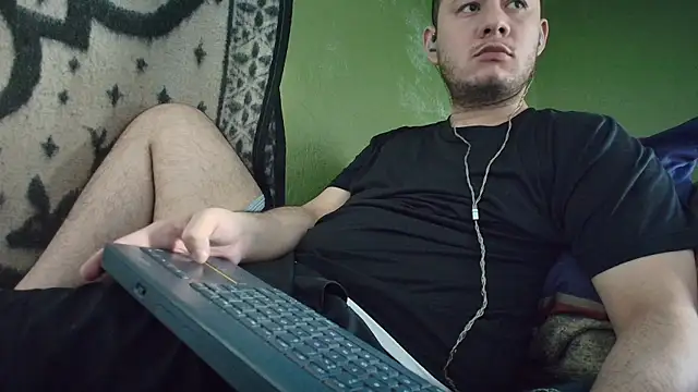 Snapshot of sweet_cock28 chatting on October 24, 2025, 3:30 pm sweet cock28 online show from October 24, 2025, 3:30 pm